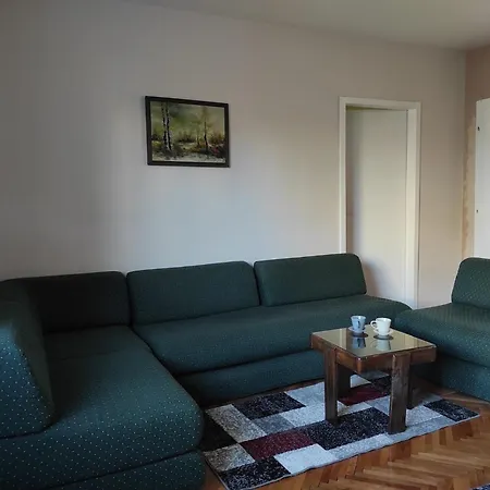 Dona 2 Apartment